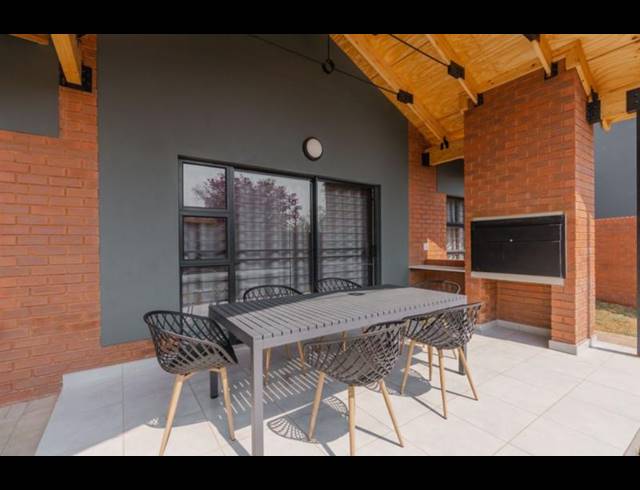 3 BEDROOM CLUSTER FOR SALE IN OLYMPUS AH